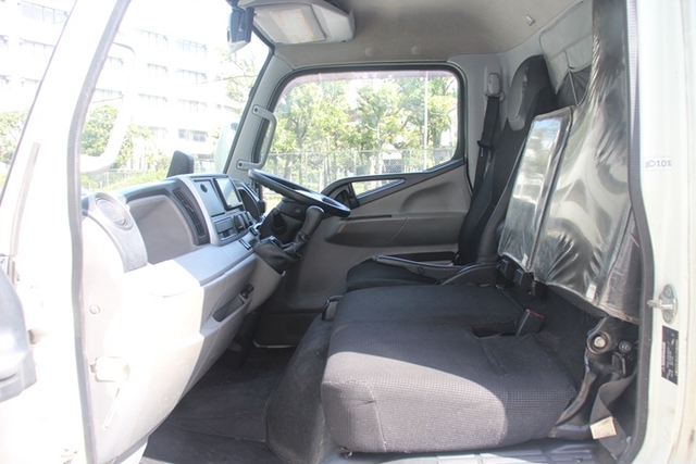Mitsubishi Fuso canter Small Box body TPG-FEA50(104263) 7枚目