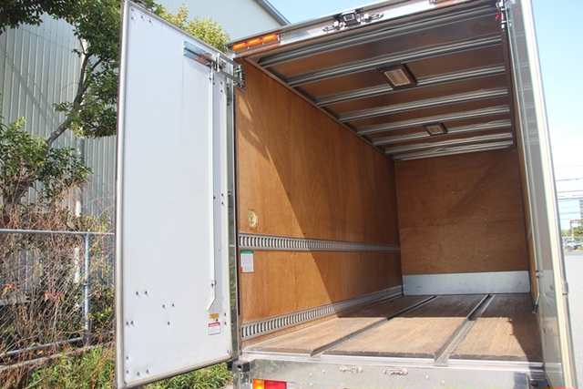 Mitsubishi Fuso canter Small Box body TPG-FEA50(104263) 13枚目