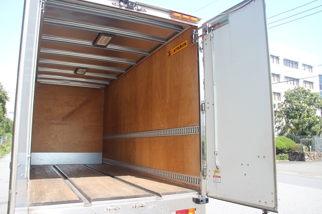 Mitsubishi Fuso canter Small Box body TPG-FEA50(104263) 14枚目