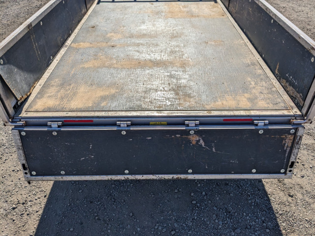 三菱ふそう キャンター 小型 平ボディ 2RG-FEAV0(104264) 9枚目