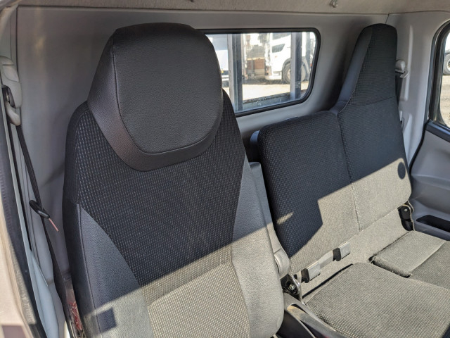 三菱ふそう キャンター 小型 平ボディ 2RG-FEAV0(104264) 34枚目