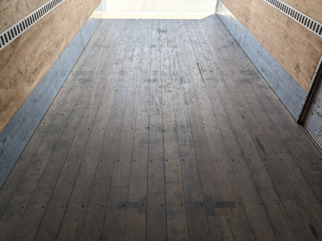 いすゞ フォワード 中型 バン 2PG-FRR90S2(104267) 29枚目