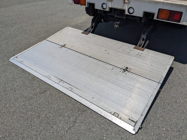 いすゞ フォワード 中型 バン 2PG-FRR90S2(104267) 34枚目