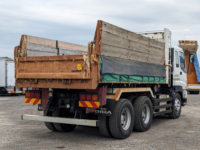 いすゞ ギガ 大型 土砂ダンプ QKG-CXZ77AT(104269) 4枚目