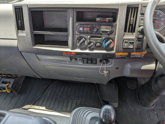 いすゞ フォワード 中型 平ボディ（クレーン付） 2PG-FRR90S1(104268) 27枚目