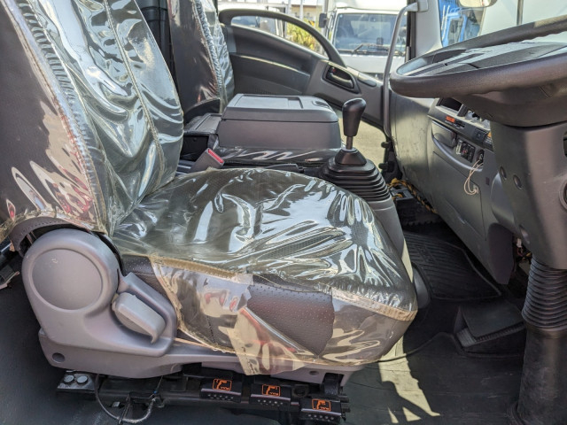 いすゞ フォワード 中型 平ボディ（クレーン付） 2PG-FRR90S1(104268) 28枚目