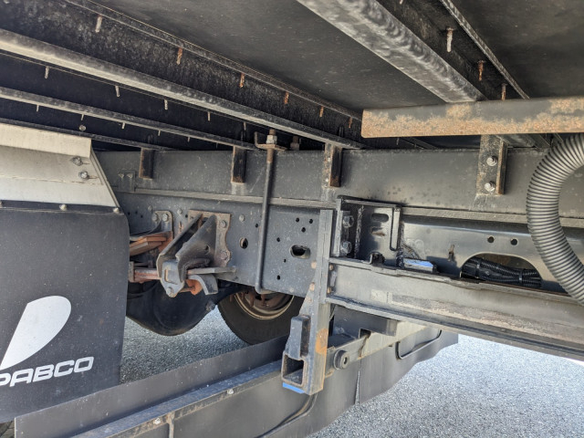 いすゞ フォワード 中型 バン 2PG-FRR90S2(104270) 10枚目