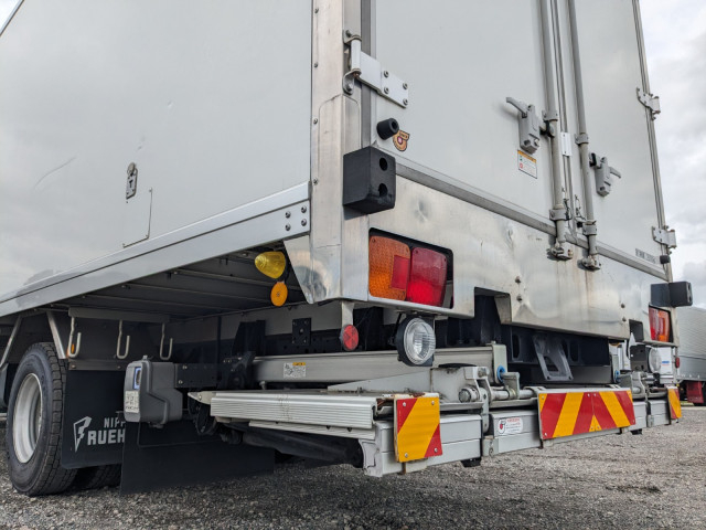 日野 レンジャー 中型 冷蔵冷凍バン TKG-FD9JLAA(104271) 8枚目