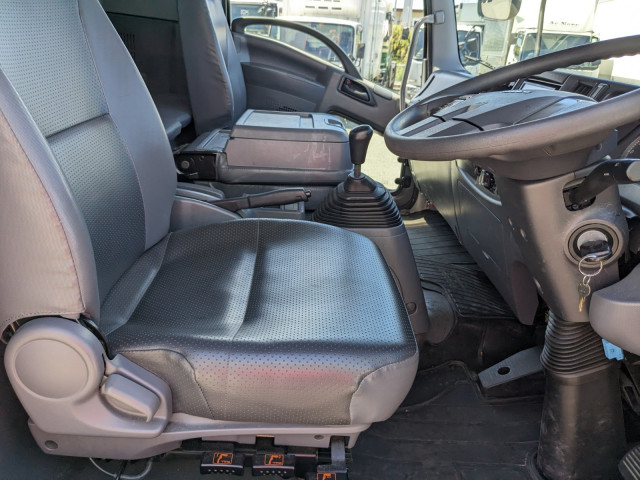 いすゞ フォワード 中型 バン 2PG-FRR90S2(104270) 39枚目