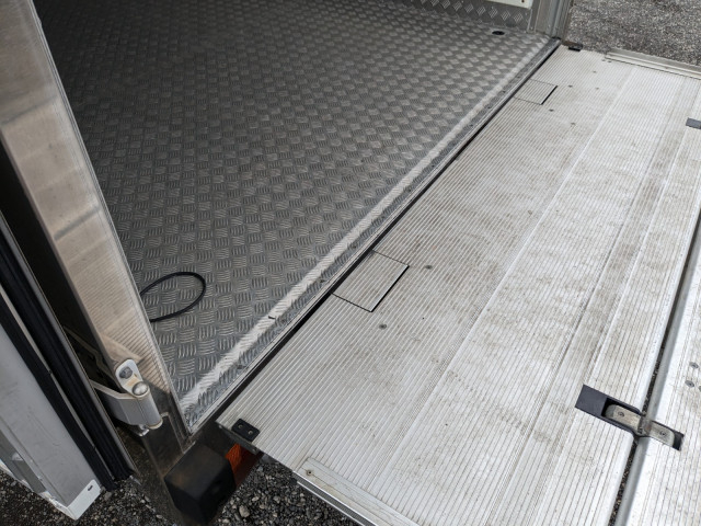 日野 レンジャー 中型 冷蔵冷凍バン TKG-FD9JLAA(104271) 13枚目