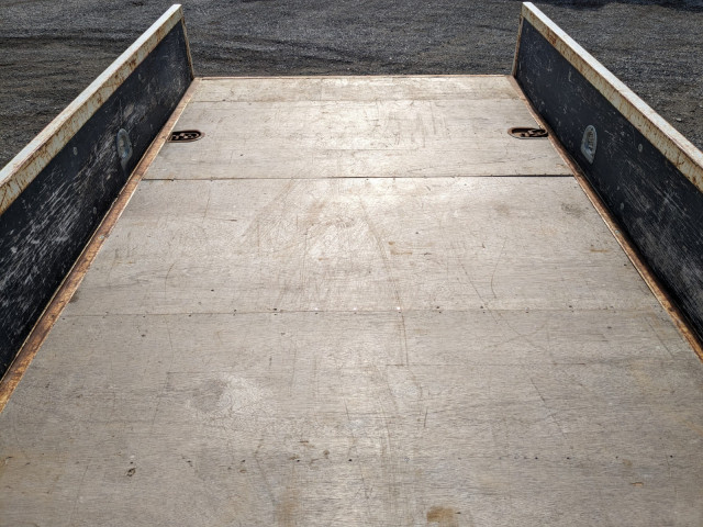 いすゞ エルフ 小型 平ボディ（クレーン付） TPG-NKR85AR(104272) 13枚目