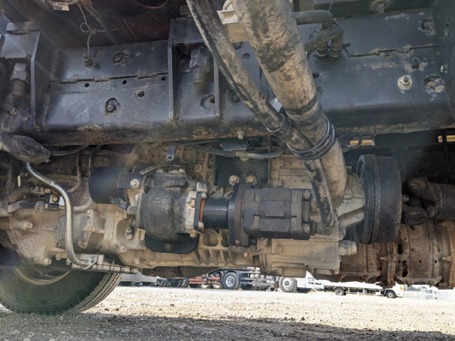 いすゞ エルフ 小型 平ボディ（クレーン付） TPG-NKR85AR(104272) 18枚目