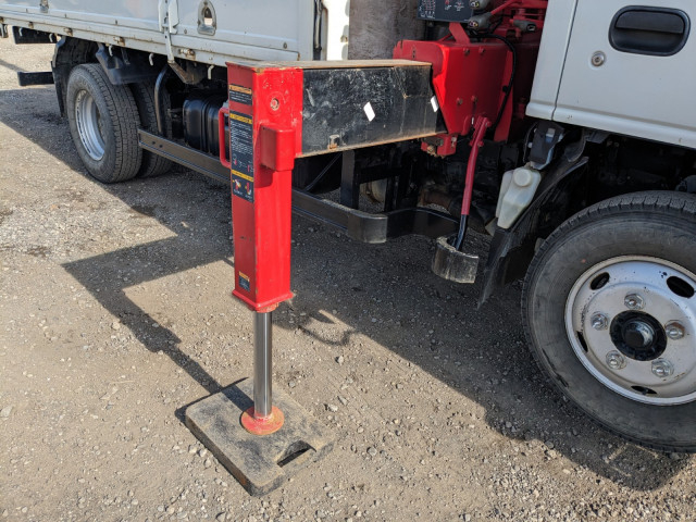 いすゞ エルフ 小型 平ボディ（クレーン付） TPG-NKR85AR(104272) 26枚目