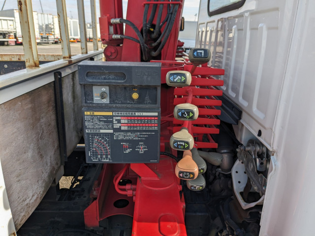 いすゞ エルフ 小型 平ボディ（クレーン付） TPG-NKR85AR(104272) 27枚目