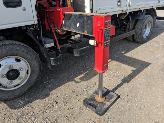 いすゞ エルフ 小型 平ボディ（クレーン付） TPG-NKR85AR(104272) 32枚目