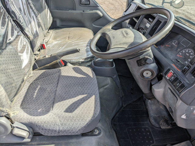 いすゞ エルフ 小型 平ボディ（クレーン付） TPG-NKR85AR(104272) 38枚目