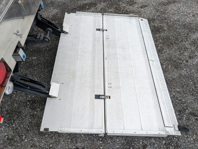 日野 レンジャー 中型 冷蔵冷凍バン TKG-FD9JLAA(104276) 12枚目