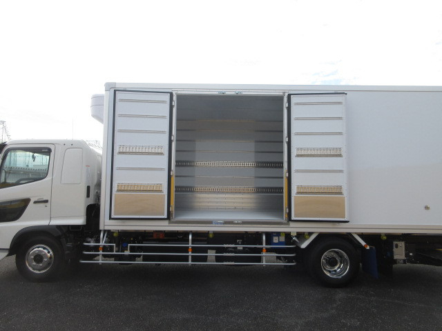 日野 レンジャー 増トン 冷蔵冷凍バン 2KG-GD2ABG(104280) 6枚目