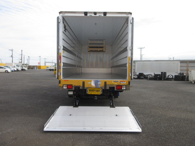 日野 レンジャー 増トン 冷蔵冷凍バン 2KG-GD2ABG(104280) 10枚目