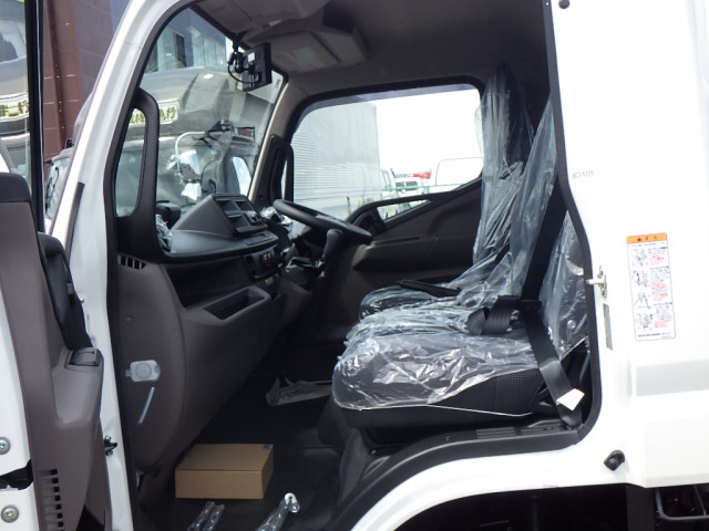 三菱ふそう キャンター 小型 平ボディ 2RG-FEB80(104281) 11枚目