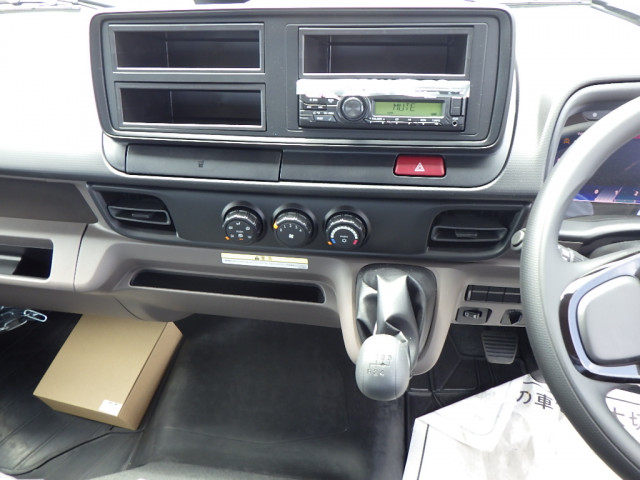 三菱ふそう キャンター 小型 平ボディ 2RG-FEB80(104281) 12枚目