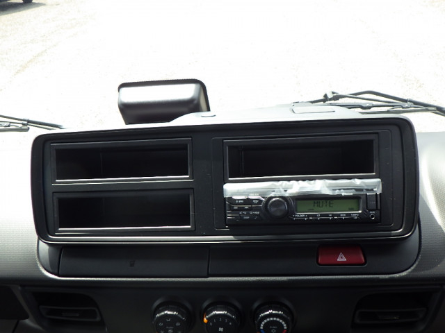 三菱ふそう キャンター 小型 平ボディ 2RG-FEB80(104281) 16枚目