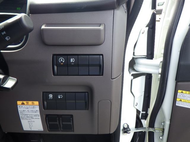 三菱ふそう キャンター 小型 平ボディ 2RG-FEB80(104281) 19枚目