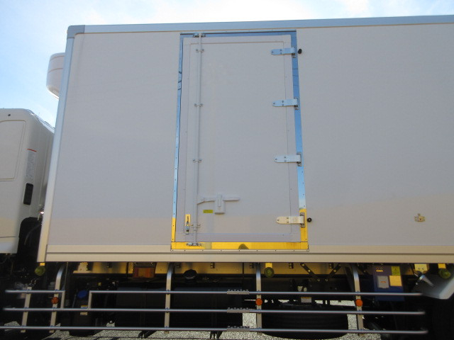 日野 レンジャー 増トン 冷蔵冷凍バン 2KG-GD2ABG(104282) 17枚目