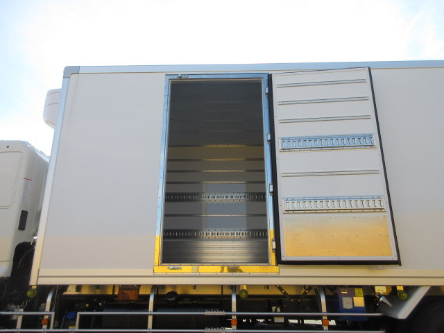 日野 レンジャー 増トン 冷蔵冷凍バン 2KG-GD2ABG(104282) 18枚目