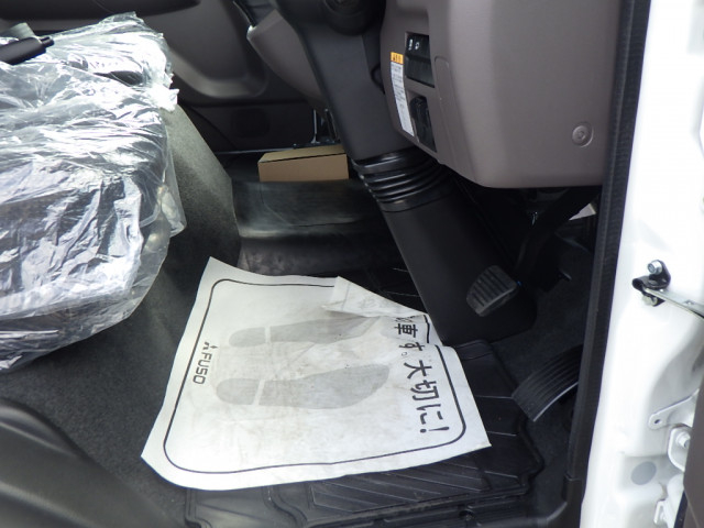 三菱ふそう キャンター 小型 平ボディ 2RG-FEB80(104281) 48枚目