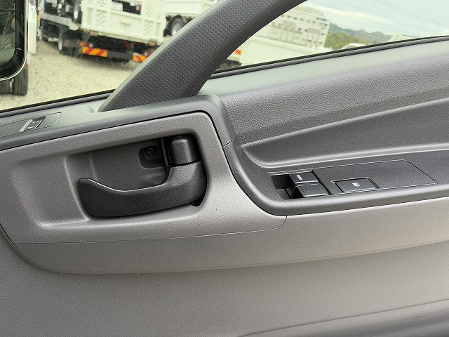 いすゞ エルフ 小型 平ボディ 2TG-NPR88AC(104285) 37枚目