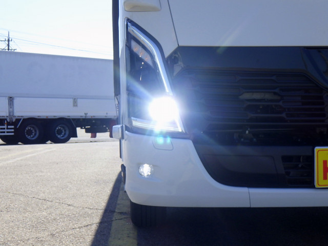 日産自動車 アトラス 小型 平ボディ 2RG-APR88AC(104287) 3枚目