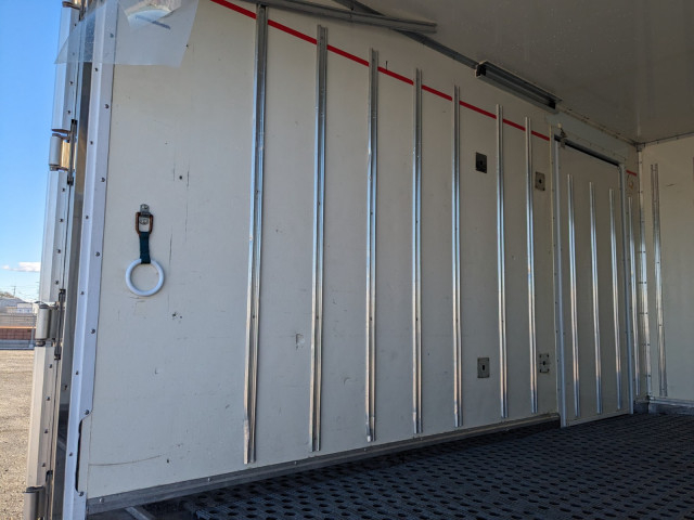 いすゞ エルフ 小型 冷蔵冷凍バン TPG-NMR85AN(104289) 20枚目