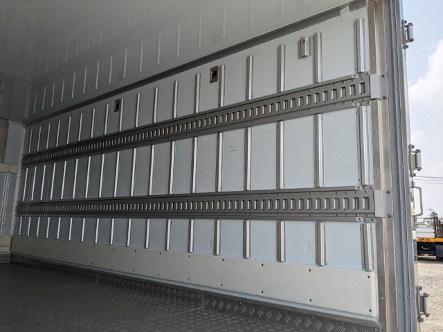 三菱ふそう キャンター 小型 冷蔵冷凍バン TPG-FEB50(104290) 20枚目