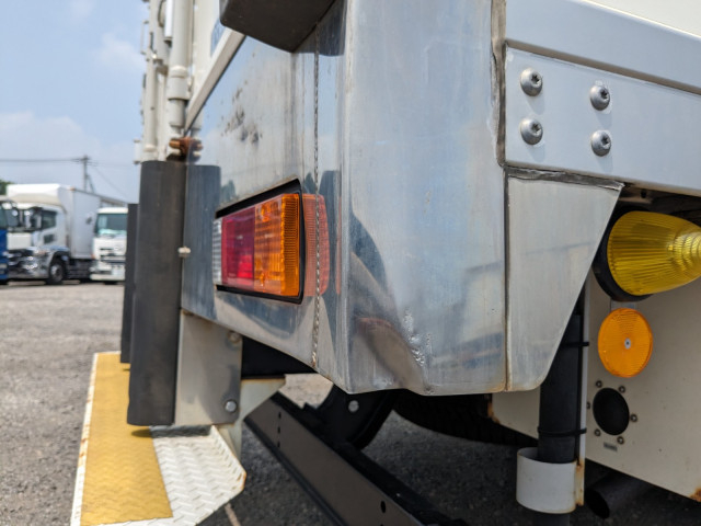 三菱ふそう キャンター 小型 冷蔵冷凍バン TPG-FEB50(104290) 33枚目