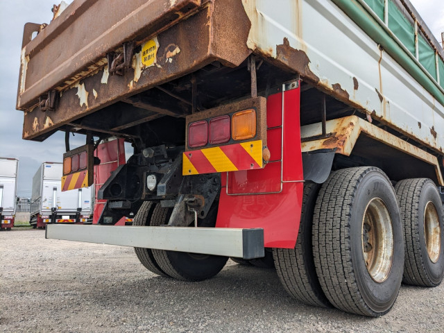 いすゞ ギガ 大型 土砂ダンプ QKG-CXZ77AT(104291) 6枚目