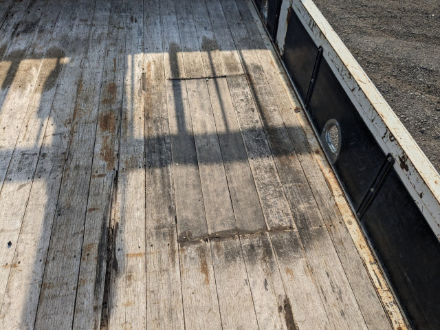 いすゞ フォワード 中型 平ボディ（クレーン付） 2PG-FRR90S1(104292) 11枚目