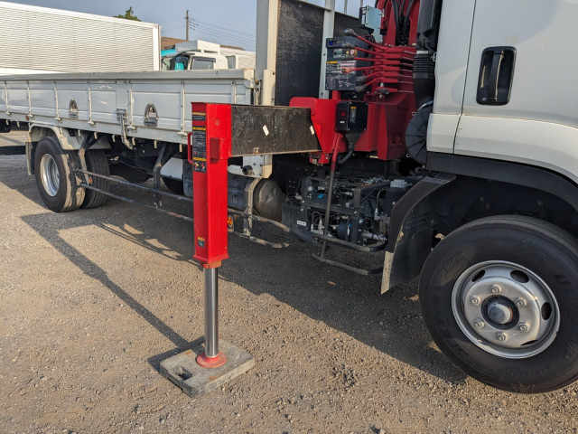 いすゞ フォワード 中型 平ボディ（クレーン付） 2PG-FRR90S1(104292) 24枚目