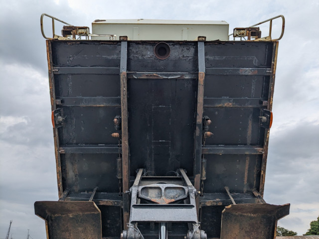 いすゞ ギガ 大型 土砂ダンプ QKG-CXZ77AT(104291) 37枚目