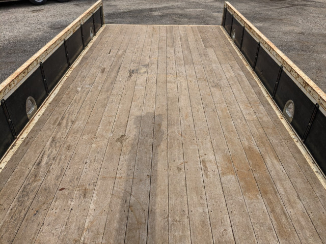 いすゞ フォワード 中型 平ボディ（クレーン付） 2PG-FRR90S1(104293) 12枚目