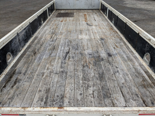 日野 レンジャー 中型 平ボディ（クレーン付） 2KG-FC2ABA(104294) 9枚目