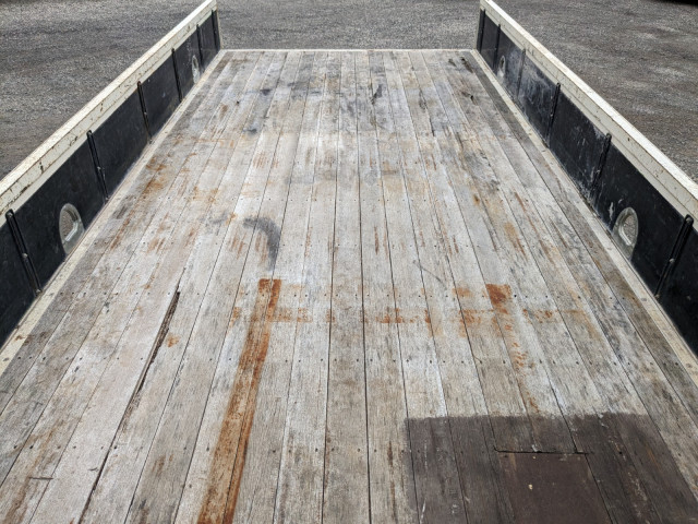 日野 レンジャー 中型 平ボディ（クレーン付） 2KG-FC2ABA(104294) 13枚目