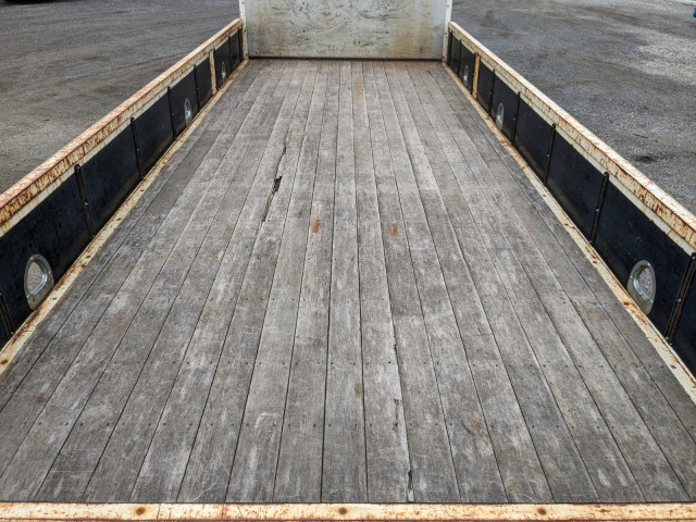 いすゞ フォワード 中型 平ボディ（クレーン付） 2PG-FRR90S1(104295) 9枚目