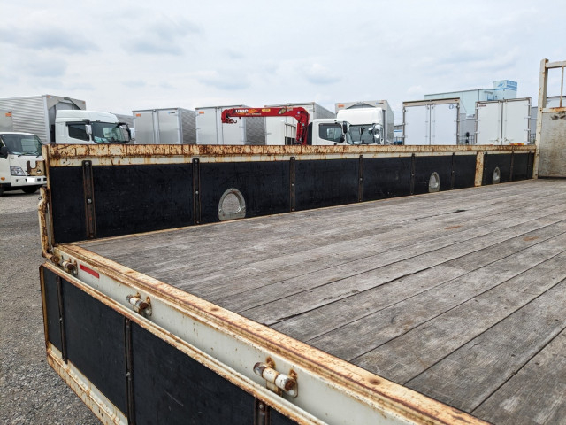 いすゞ フォワード 中型 平ボディ（クレーン付） 2PG-FRR90S1(104295) 15枚目