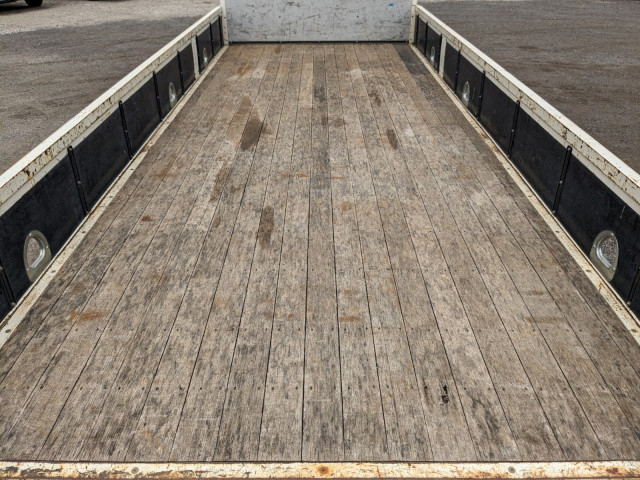 いすゞ フォワード 中型 平ボディ（クレーン付） 2PG-FRR90S1(104296) 9枚目