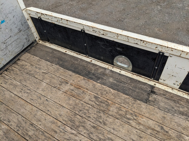 いすゞ フォワード 中型 平ボディ（クレーン付） 2PG-FRR90S1(104296) 11枚目