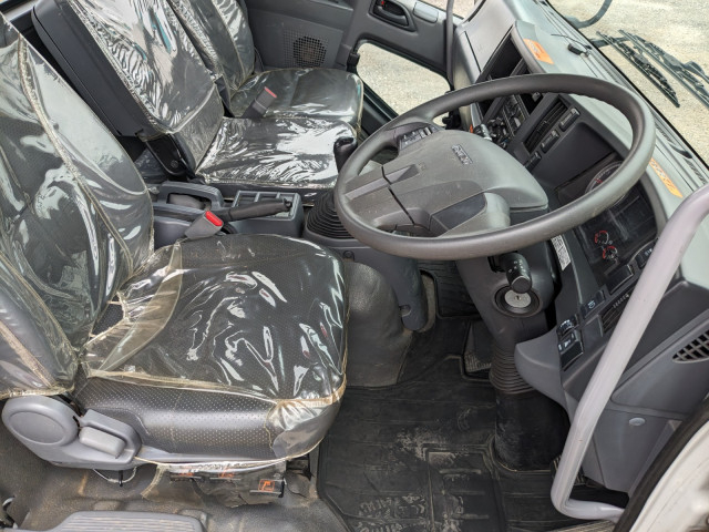 いすゞ フォワード 中型 平ボディ（クレーン付） 2PG-FRR90S1(104295) 27枚目