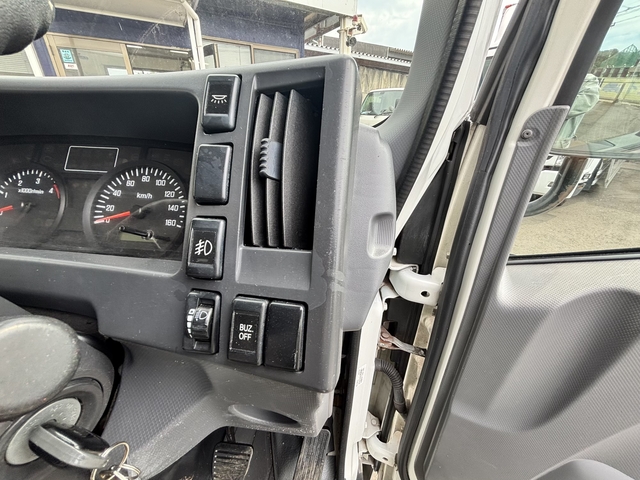 いすゞ エルフ 小型 バン TRG-NLR85AN(108588) 49枚目