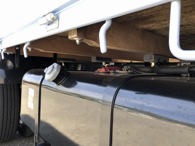 いすゞ エルフ 小型 平ボディ 3DF-NHR87AF(104301) 23枚目