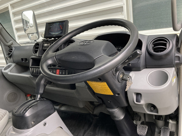 Toyota dyna Small Box body TPG-XZU650(104365) 17枚目